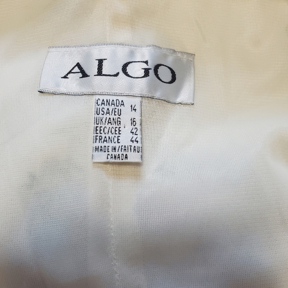 Dress - Picture 3 of 4